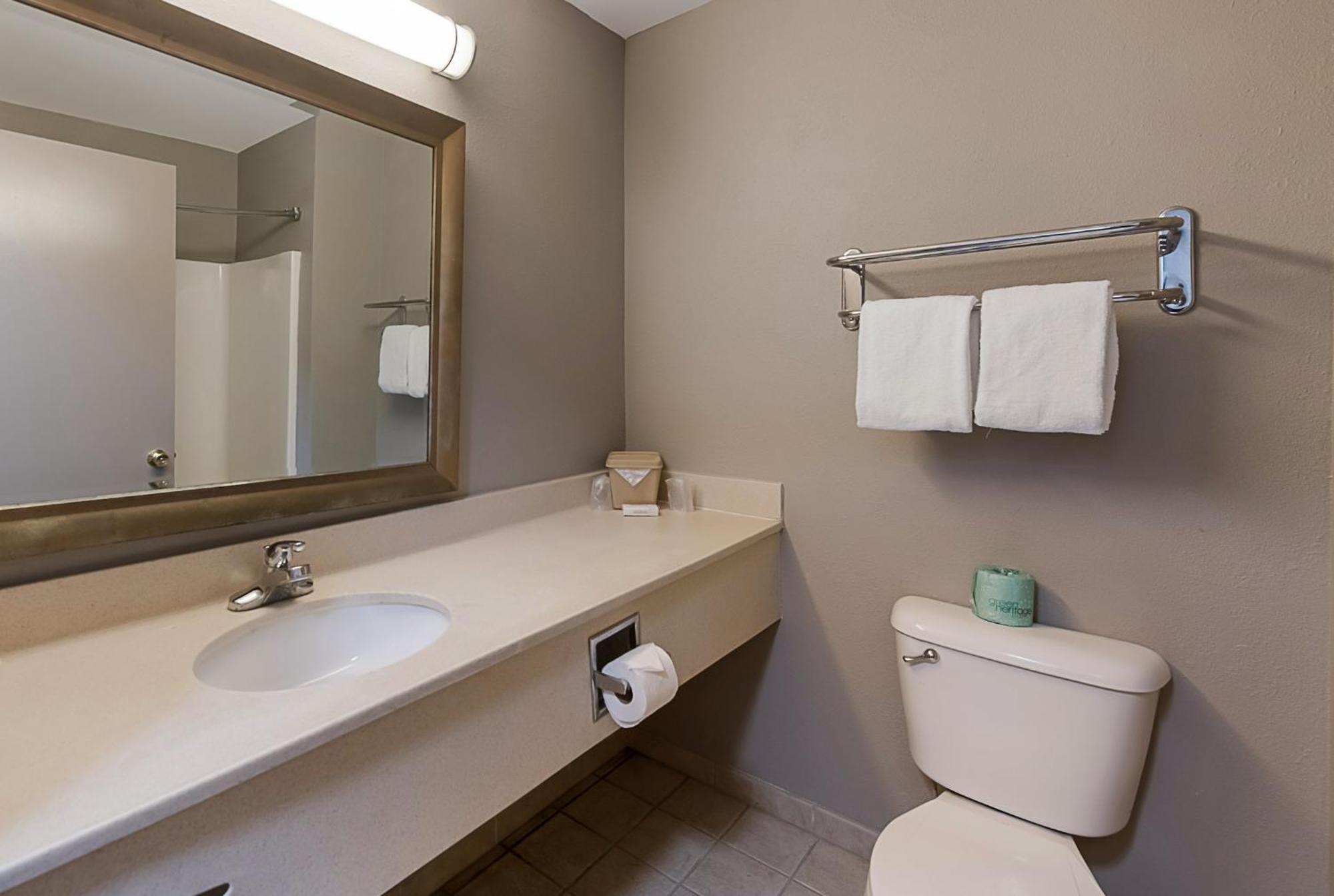 Red Roof Inn Newport News - Йорктаун Екстер'єр фото